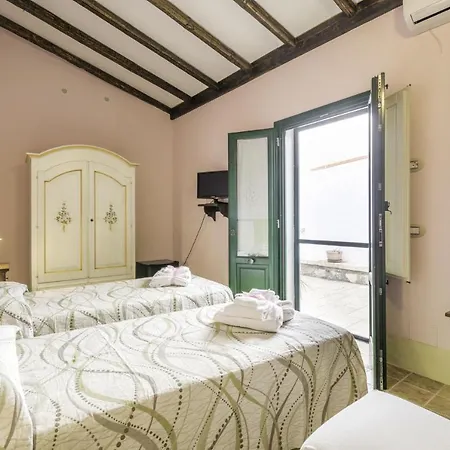 Porta Paradiso Bed & Breakfast *